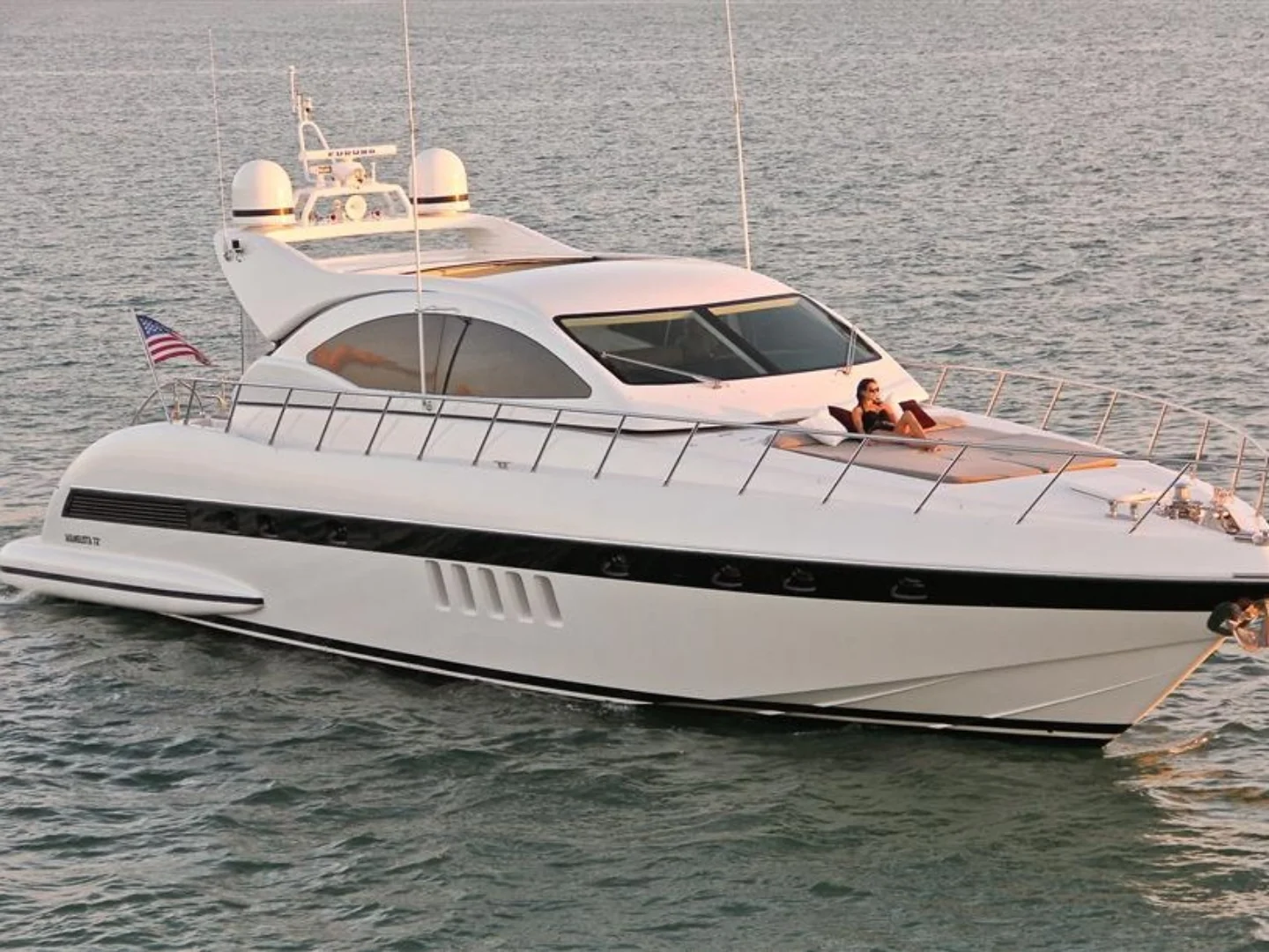 YCM72 | Mangusta 72 - Photo 8