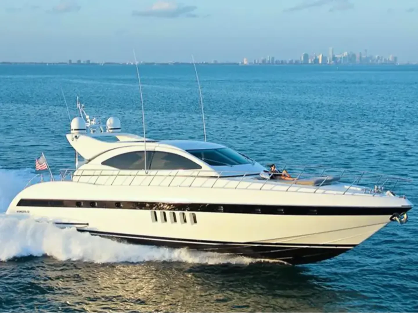 YCM72 | Mangusta 72 - Photo 4