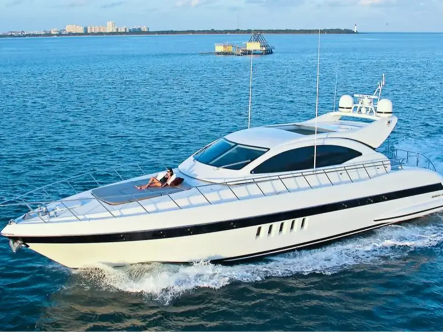 YCM72 | Mangusta 72 - Photo 2