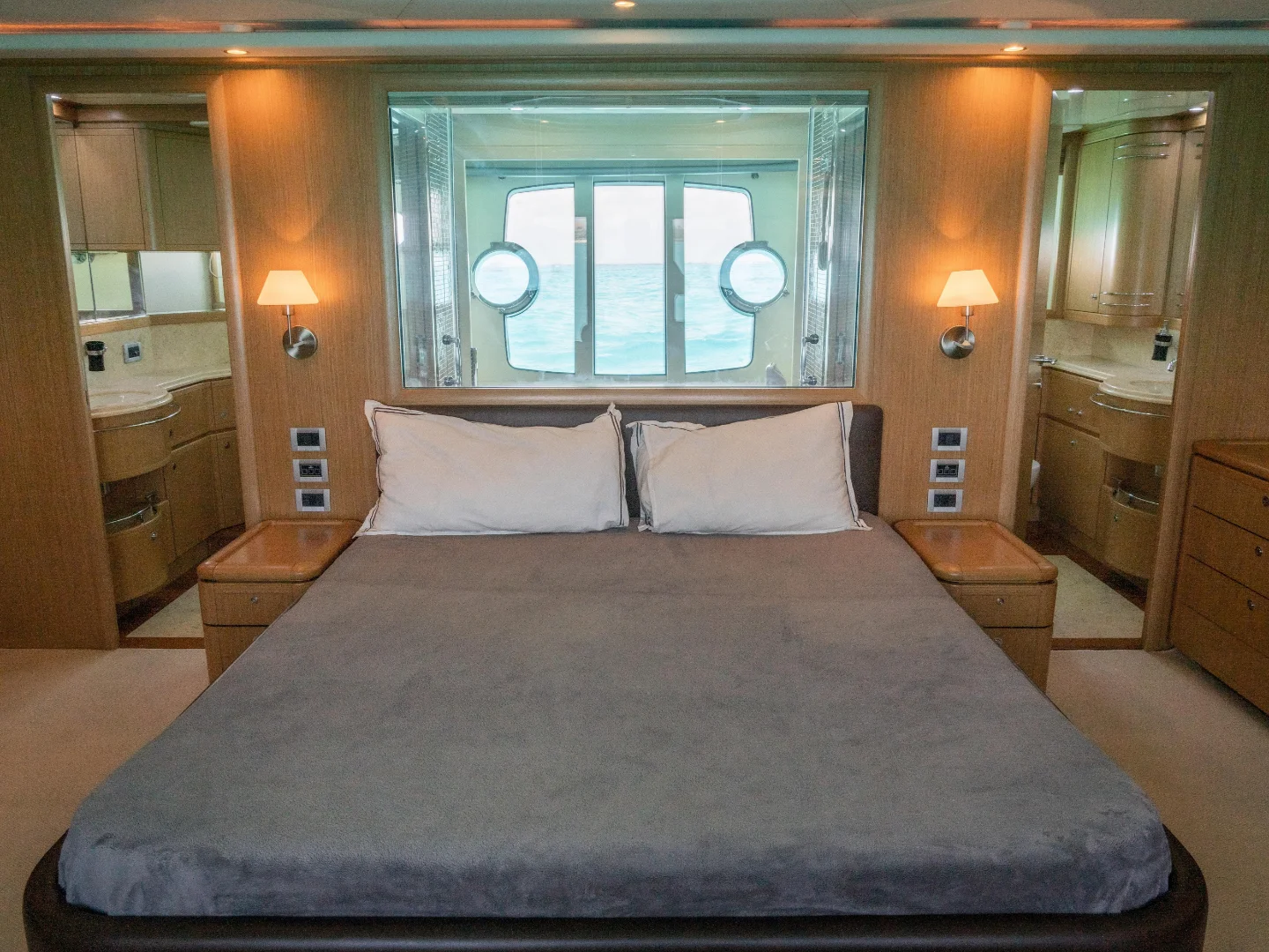Ferretti 88 For Sale | MY Fortis II  - Photo 10