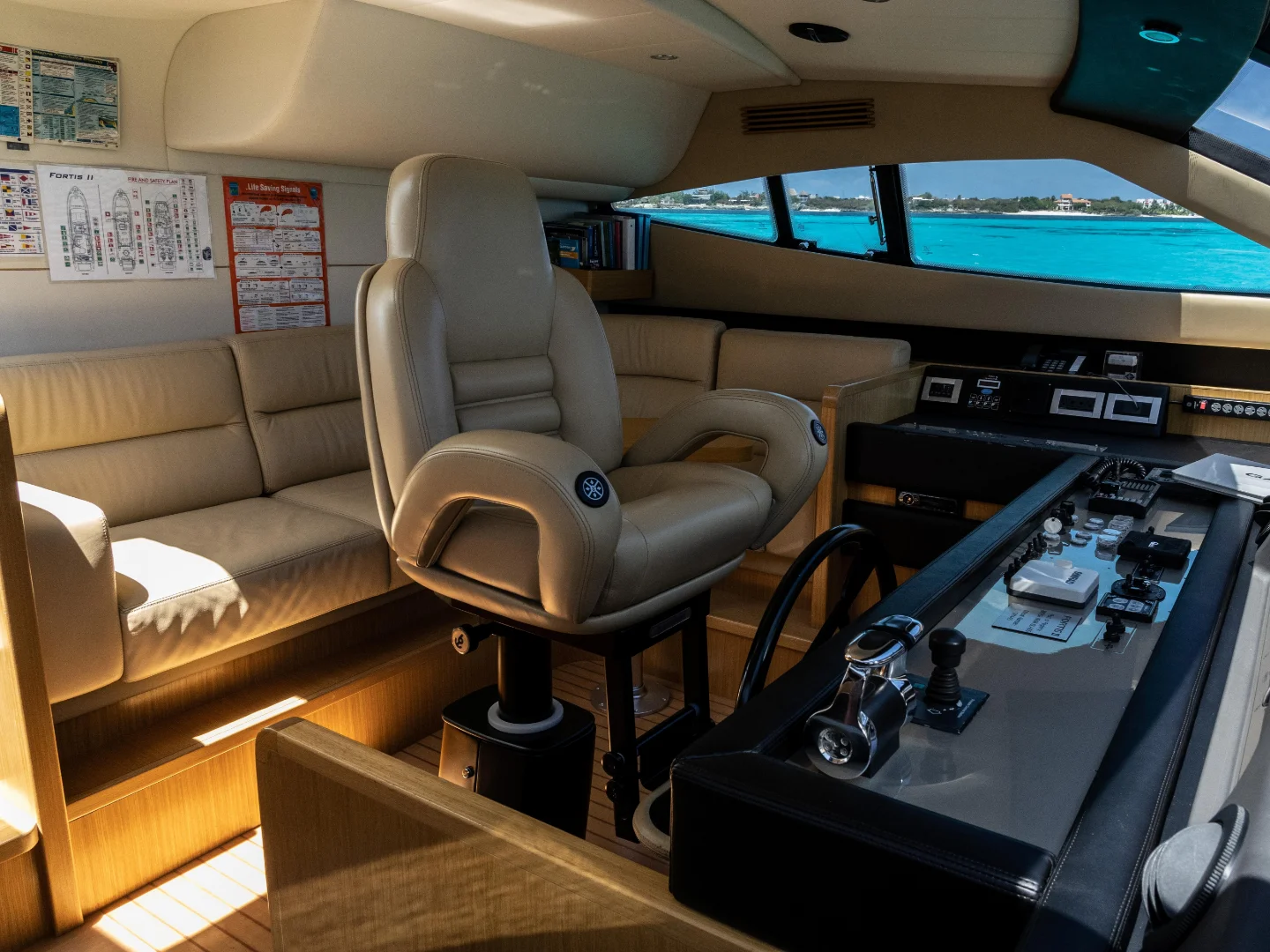 Ferretti 88 For Sale | MY Fortis II  - Photo 45