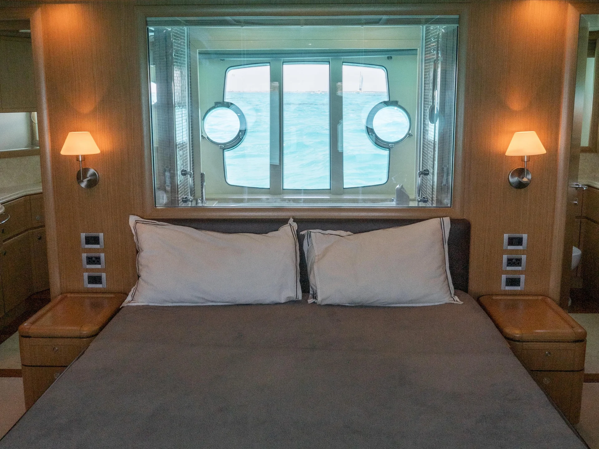 Ferretti 88 For Sale | MY Fortis II  - Photo 9