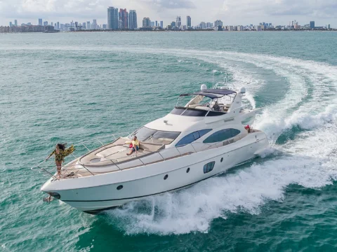 68 Azimut zest for life yacht charter exclusive luxury Miami