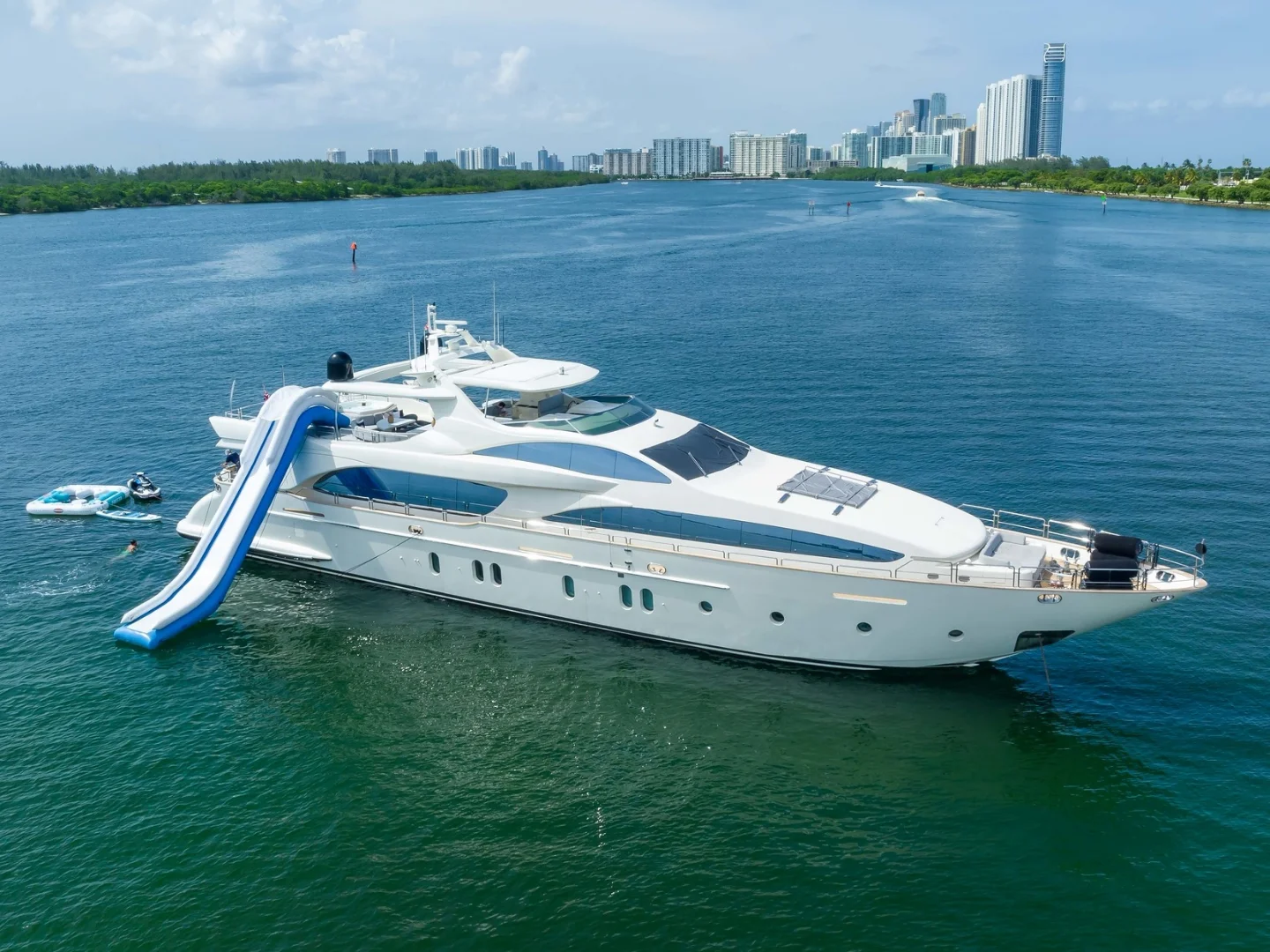 RYLAX | Azimut 116 - Photo 3