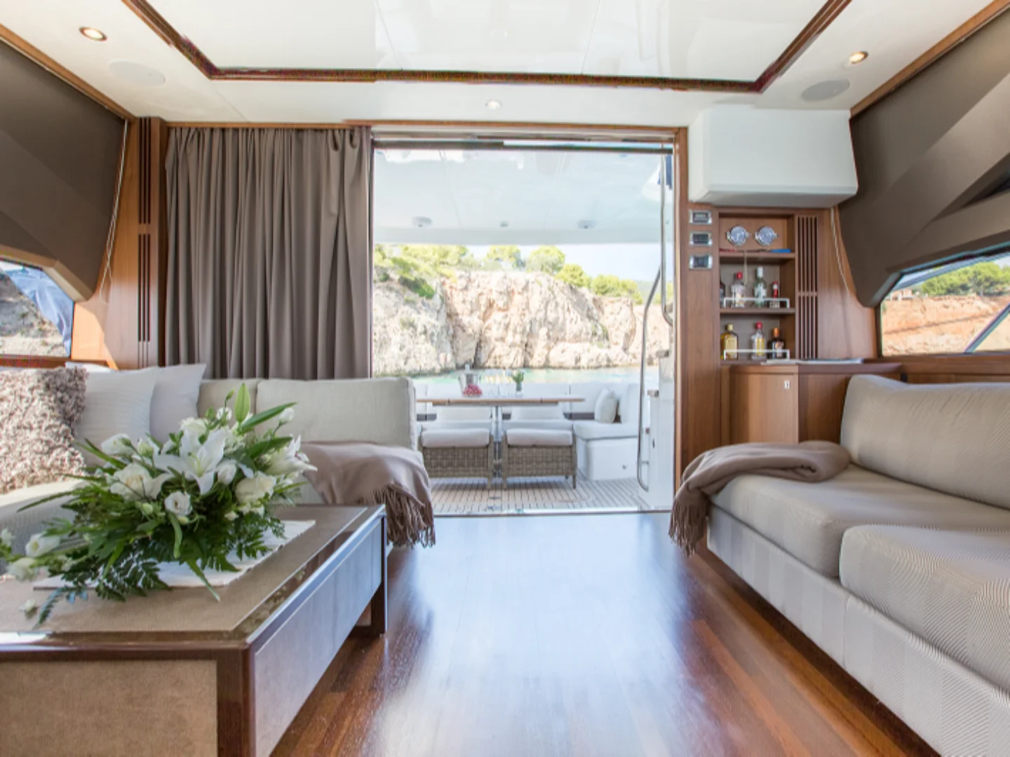 MY Mio Barco | Princess 64 - Photo 8