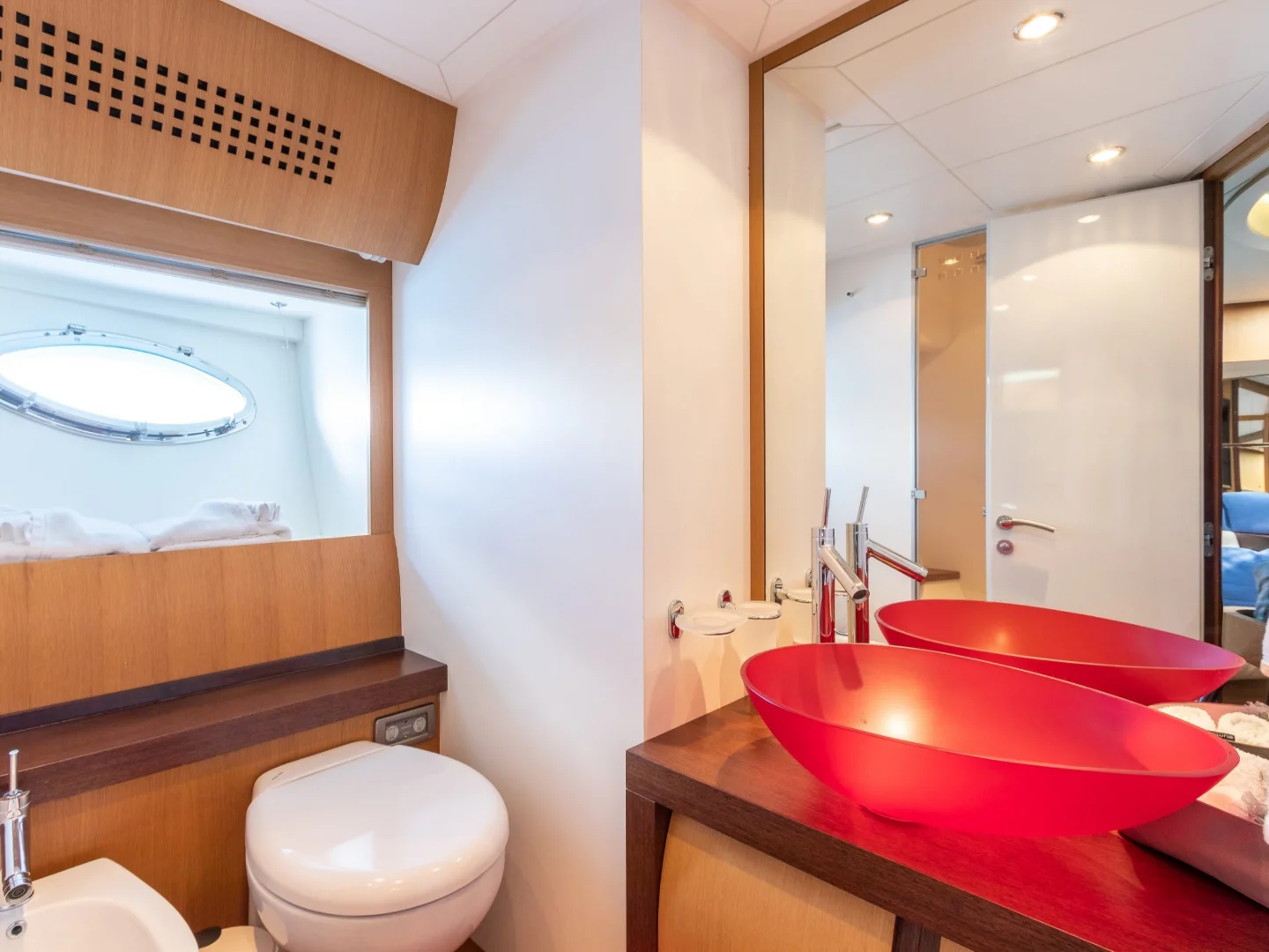 INSPIRATION | Pershing 90 - Photo 16