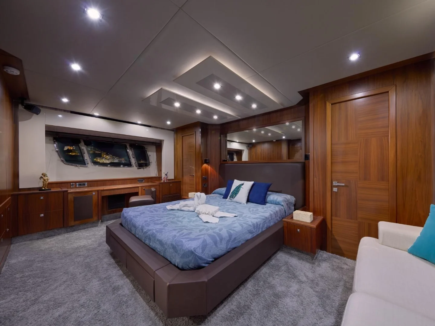 ARIYAS | Sunseeker Predator 84 - Photo 14