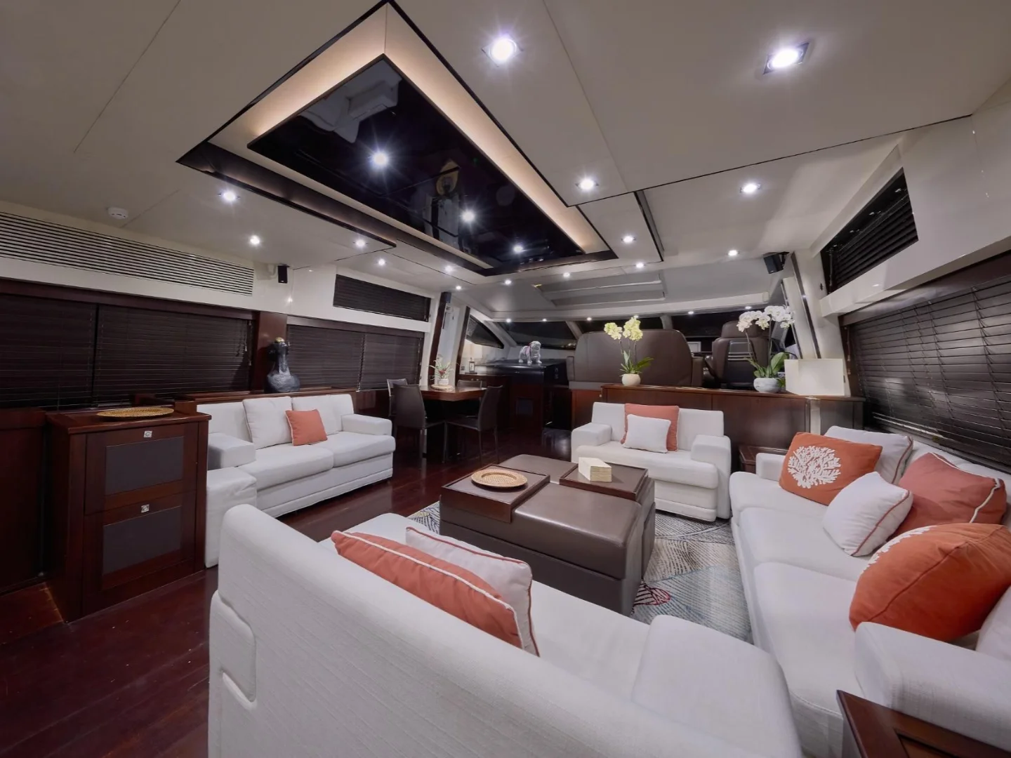 ARIYAS | Sunseeker Predator 84 - Photo 13