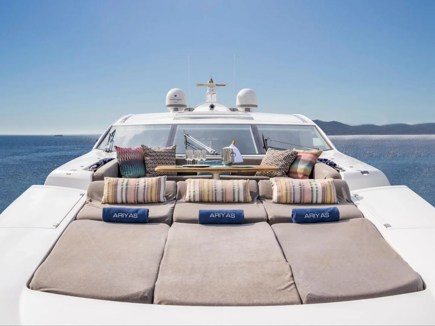 ARIYAS | Sunseeker Predator 84 - Photo 4