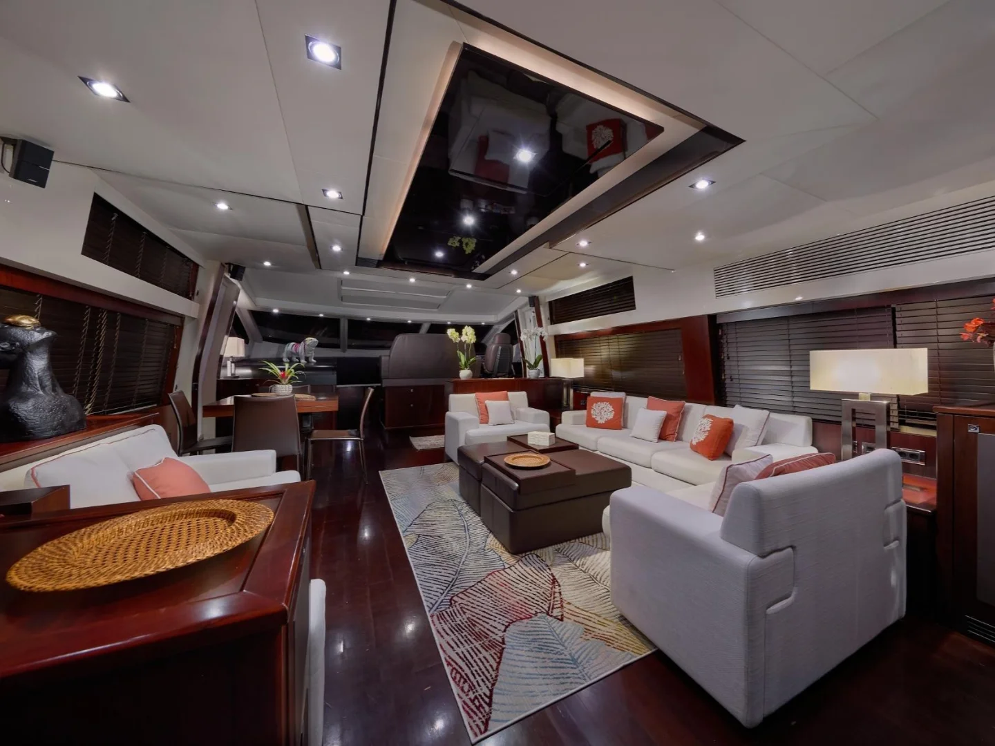 ARIYAS | Sunseeker Predator 84 - Photo 12