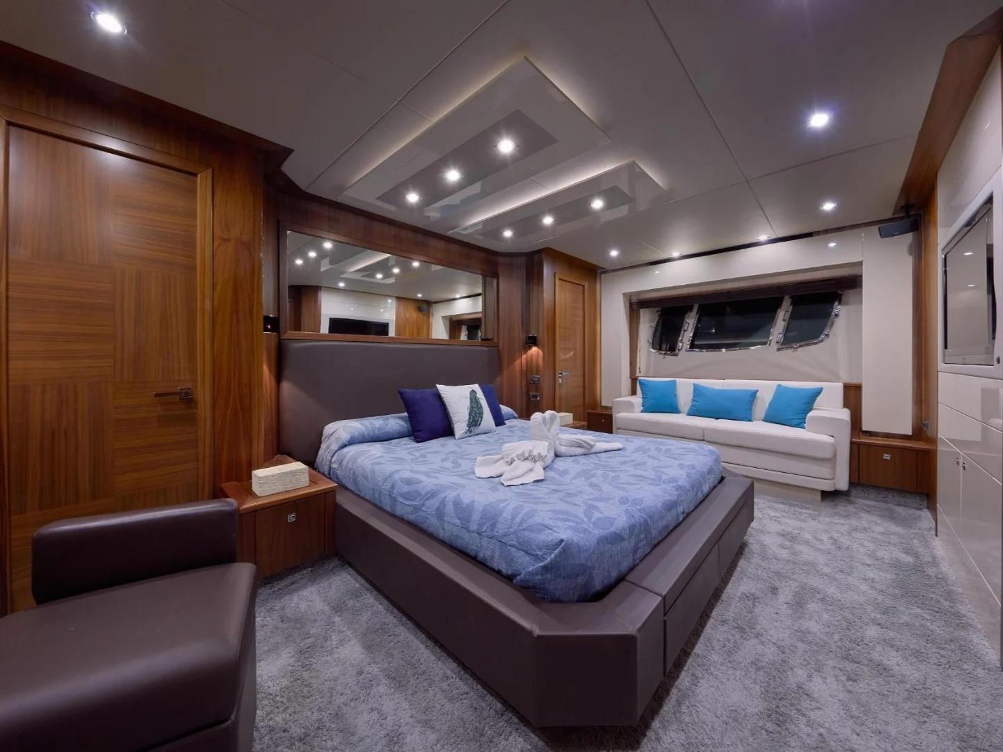 ARIYAS | Sunseeker Predator 84 - Photo 15