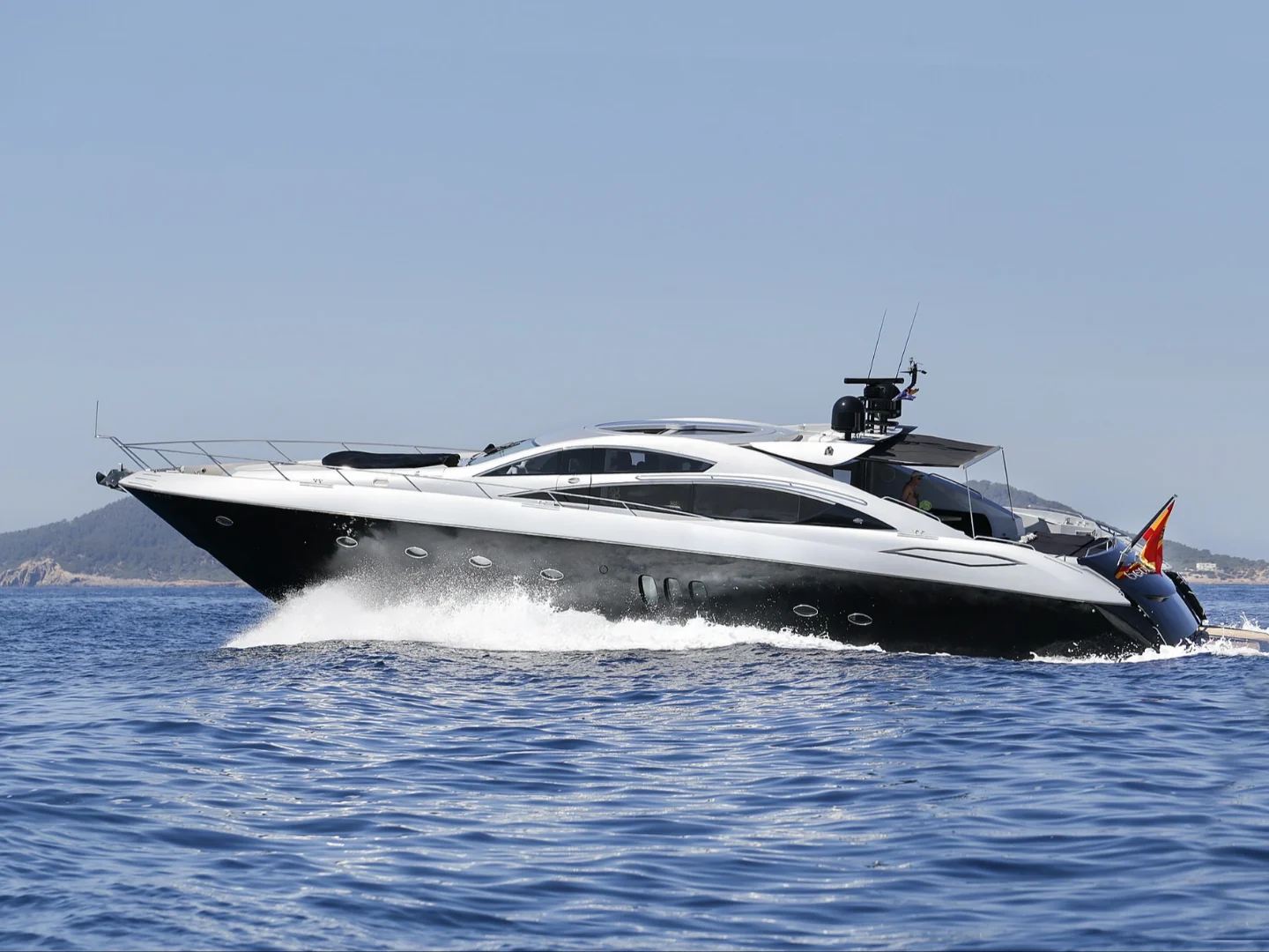 GEORGIA | Sunseeker Predator 82 - Photo 2