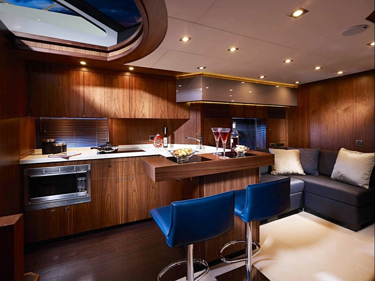 BLACK JAX | Sunseeker Predator 74 - Photo 8