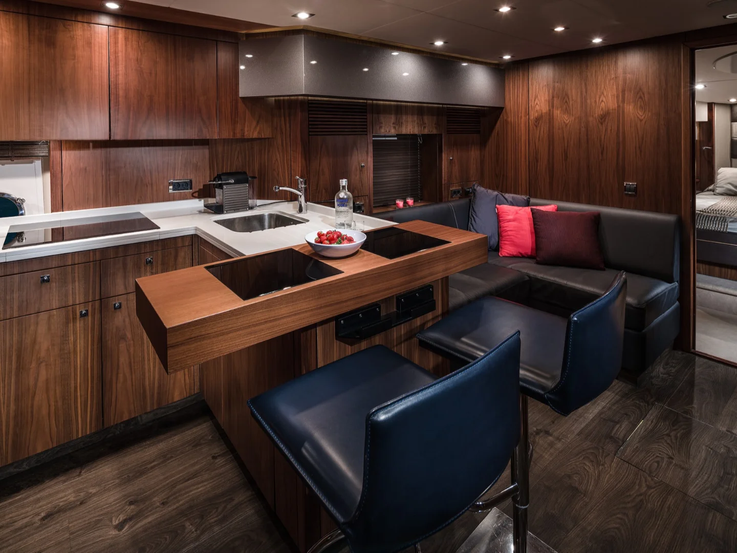 BLACK JAX | Sunseeker Predator 74 - Photo 9