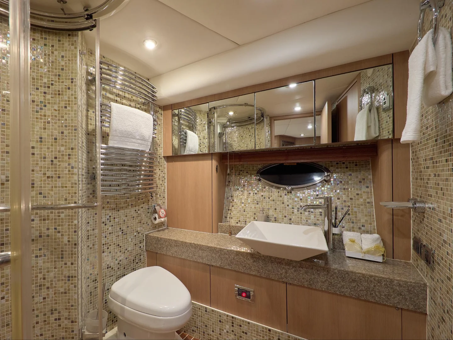 N9 | Sunseeker Predator 72 - Photo 22