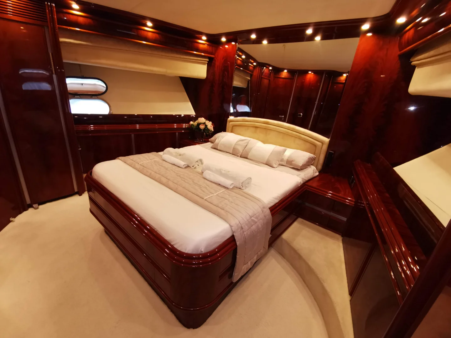 Amazing Astondoa 82 GLX - Photo 14