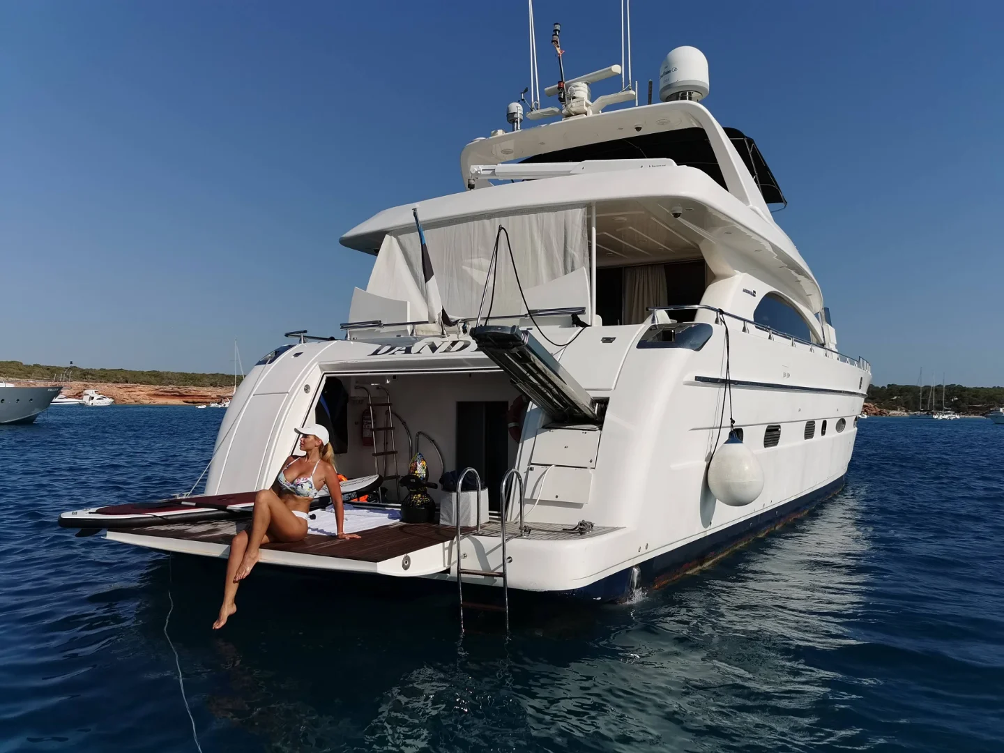 Amazing Astondoa 82 GLX - Photo 3