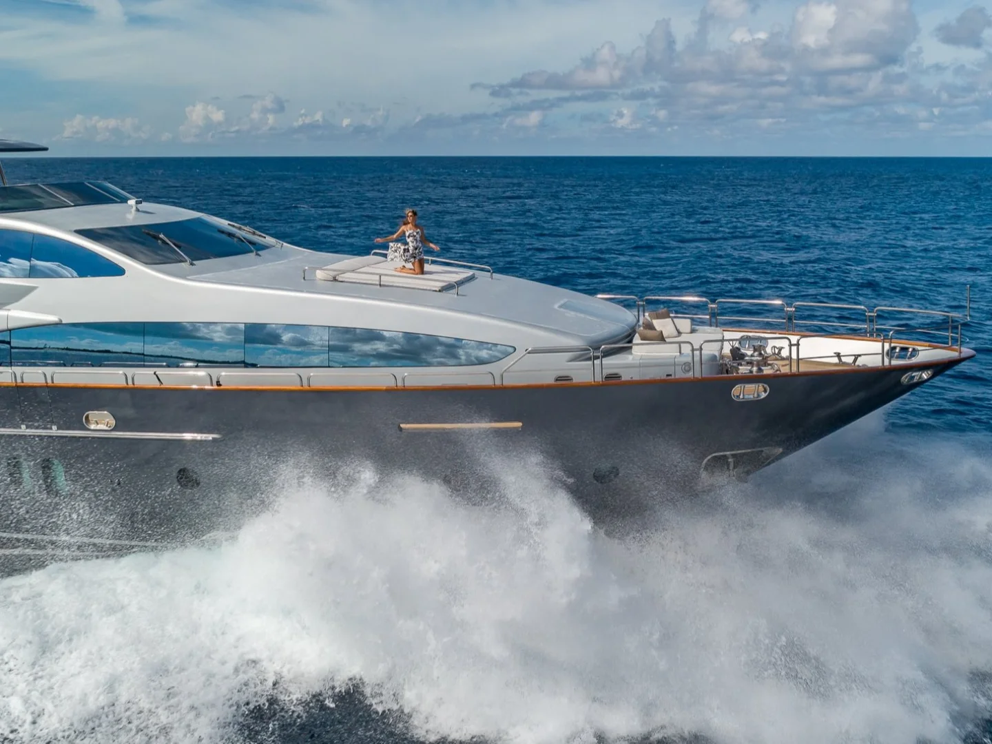 MY Tail Lights | Azimut 116 - Photo 12