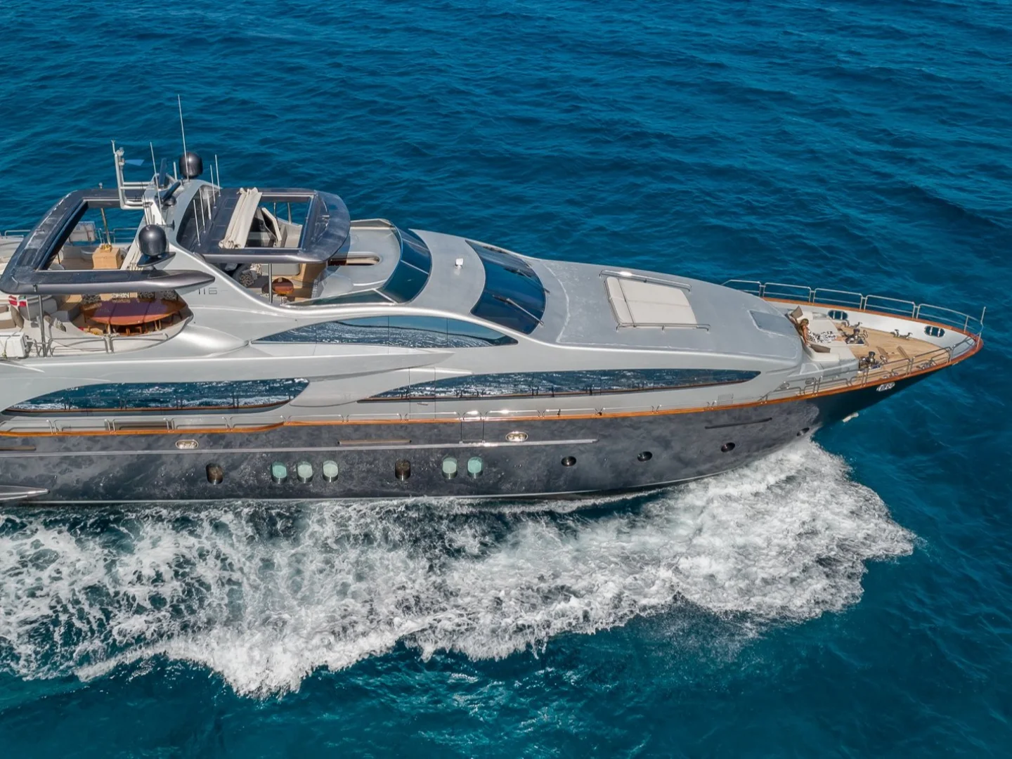 MY Tail Lights | Azimut 116 - Photo 4