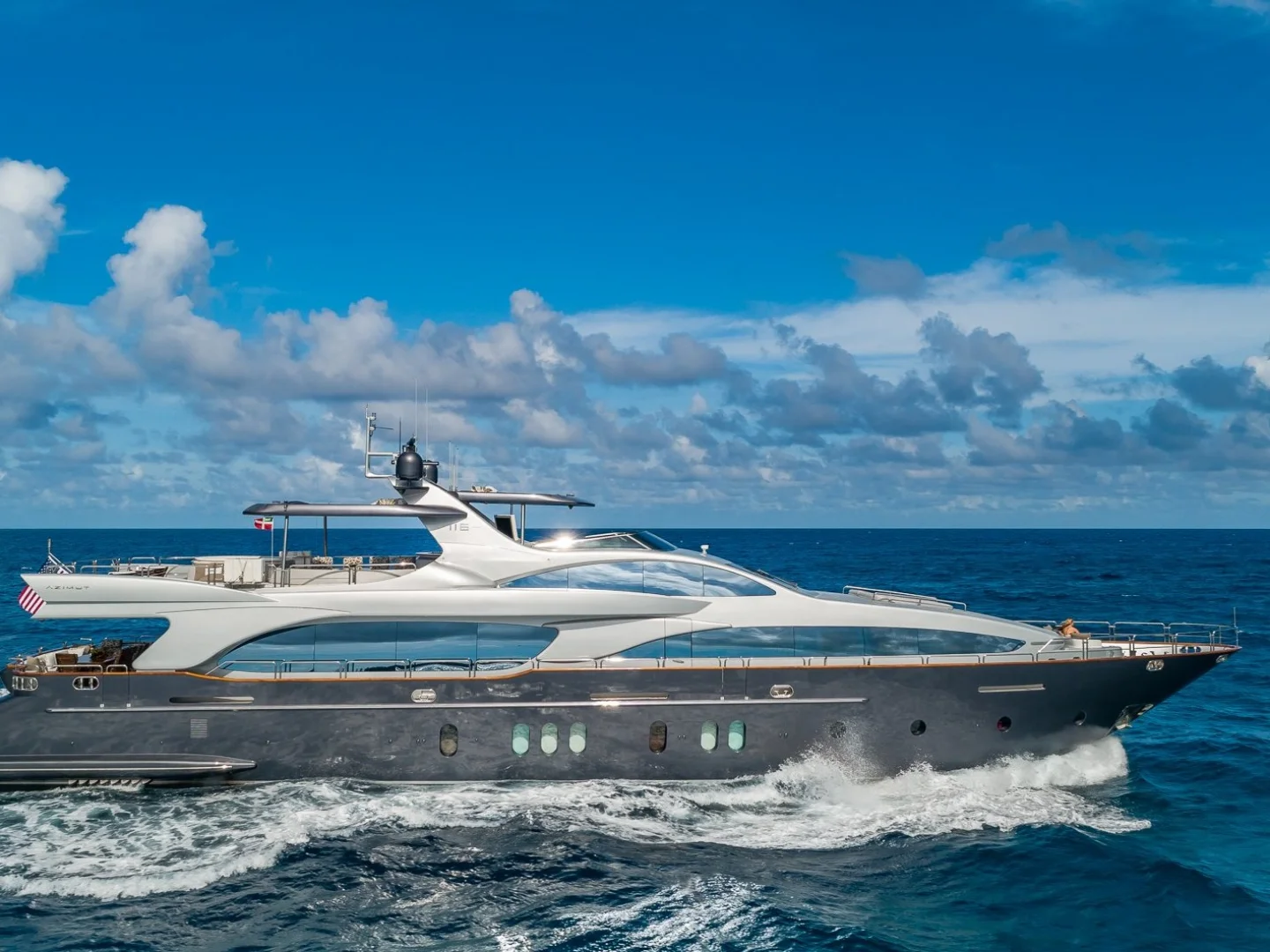 MY Tail Lights | Azimut 116