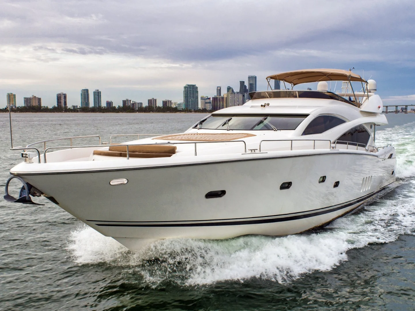 ACQUA ALBERTI | Sunseeker 82