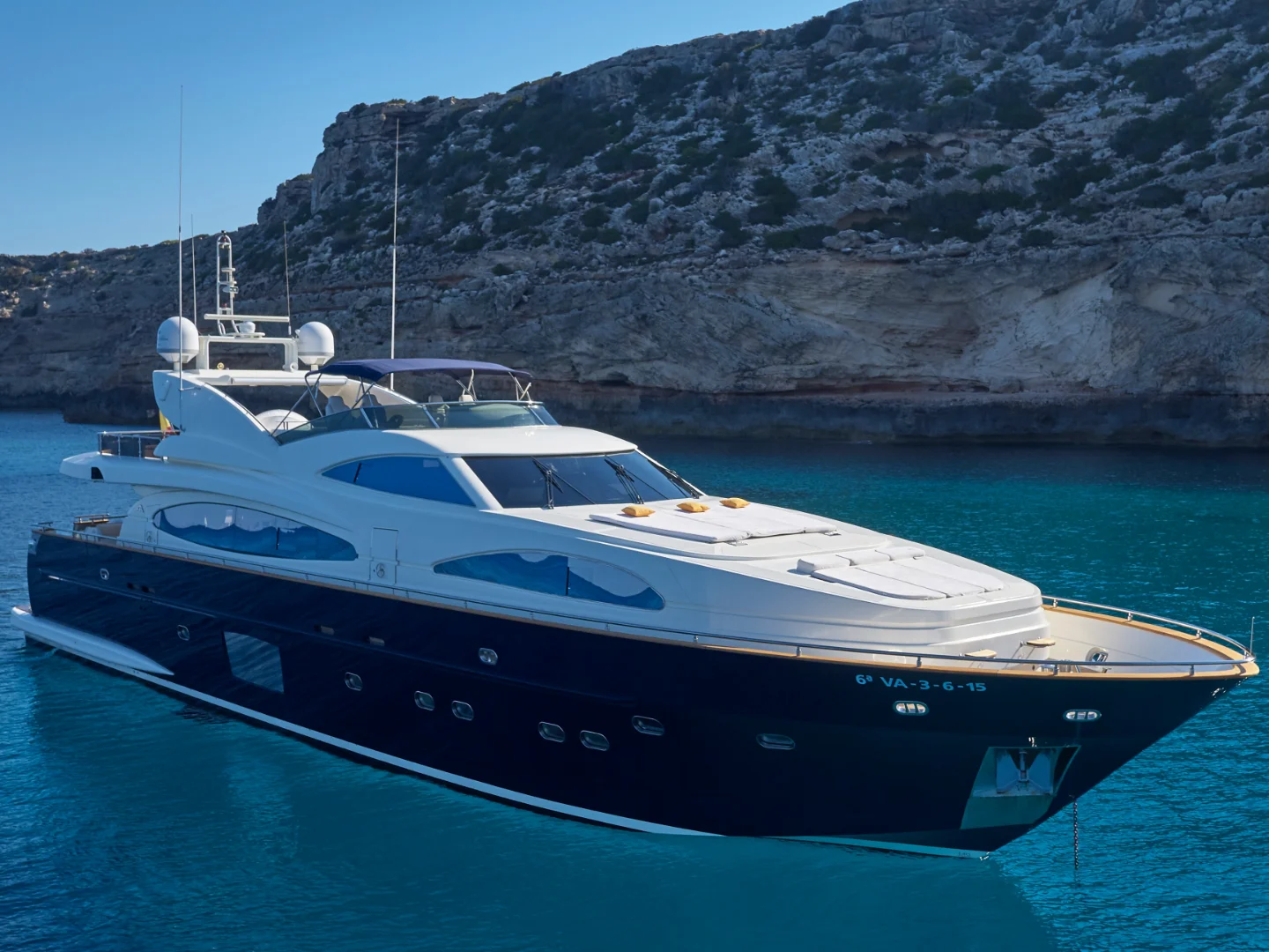 KIRIOS | Astondoa GLX 102 - Photo 6