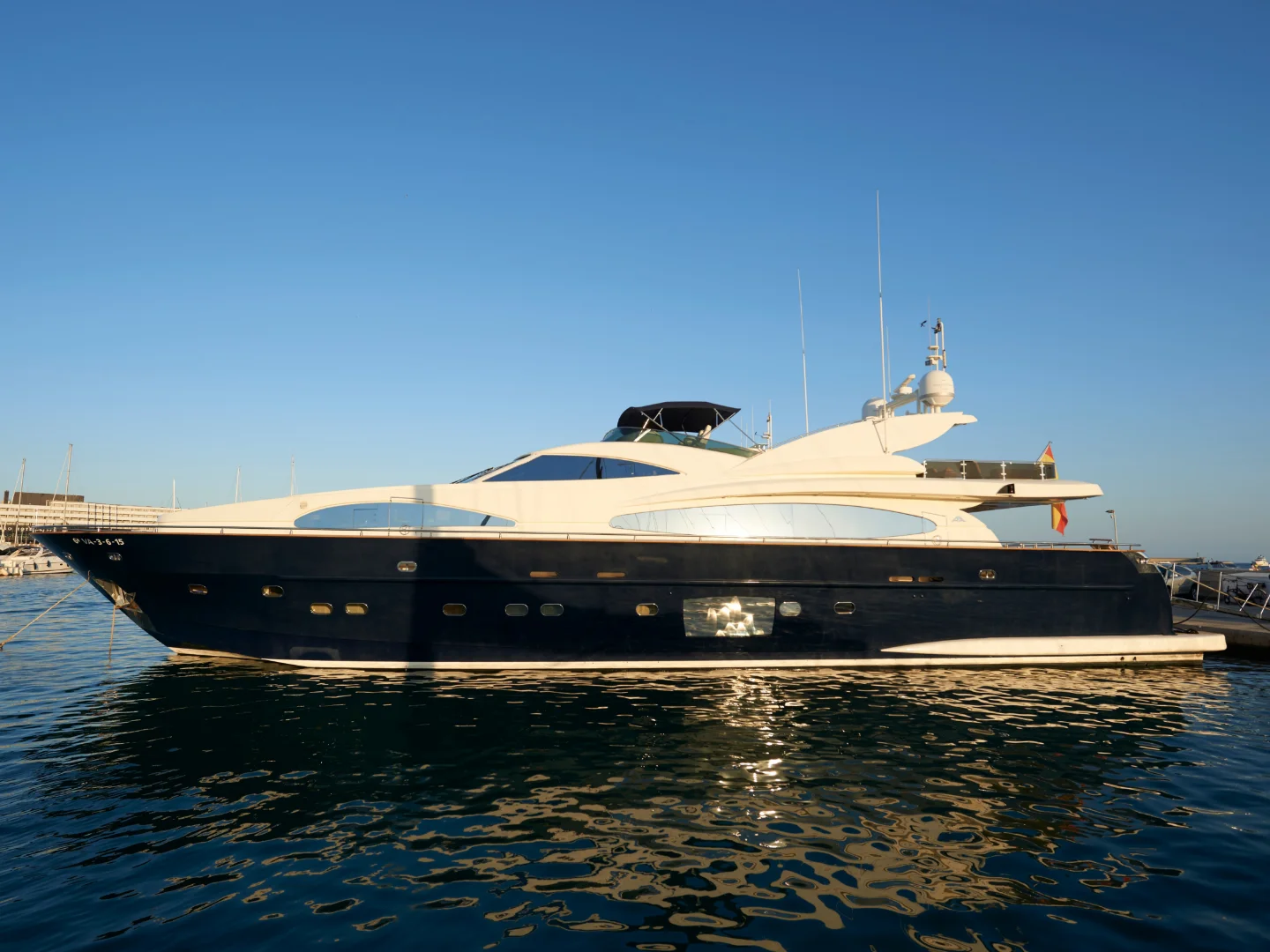KIRIOS | Astondoa GLX 102 - Photo 9