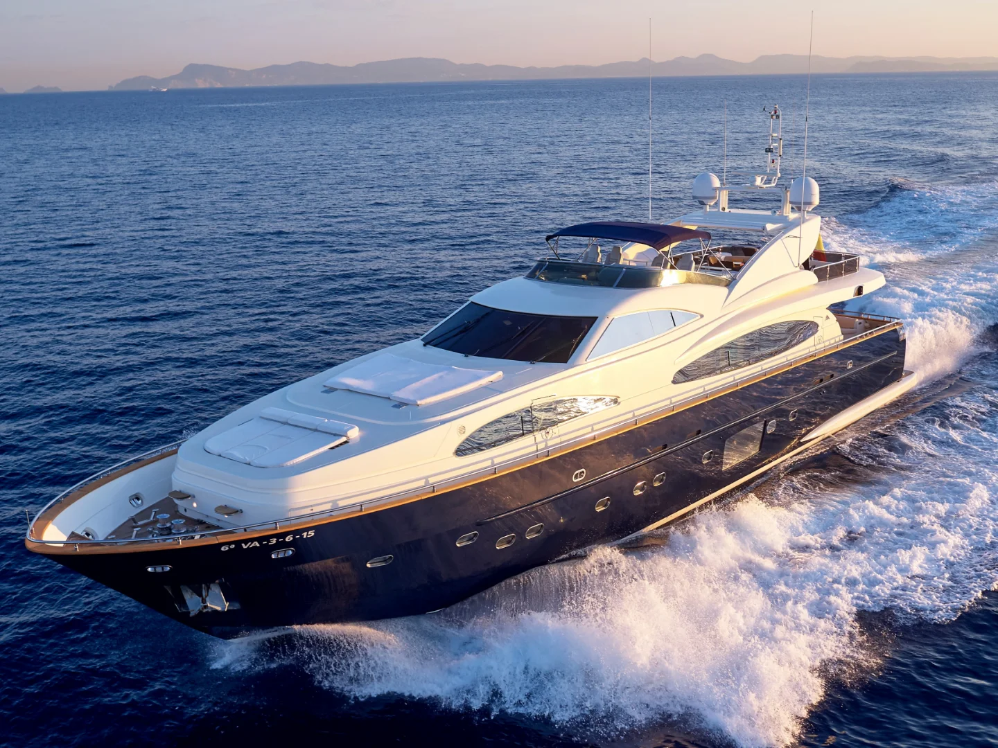 KIRIOS | Astondoa GLX 102 - Photo 5