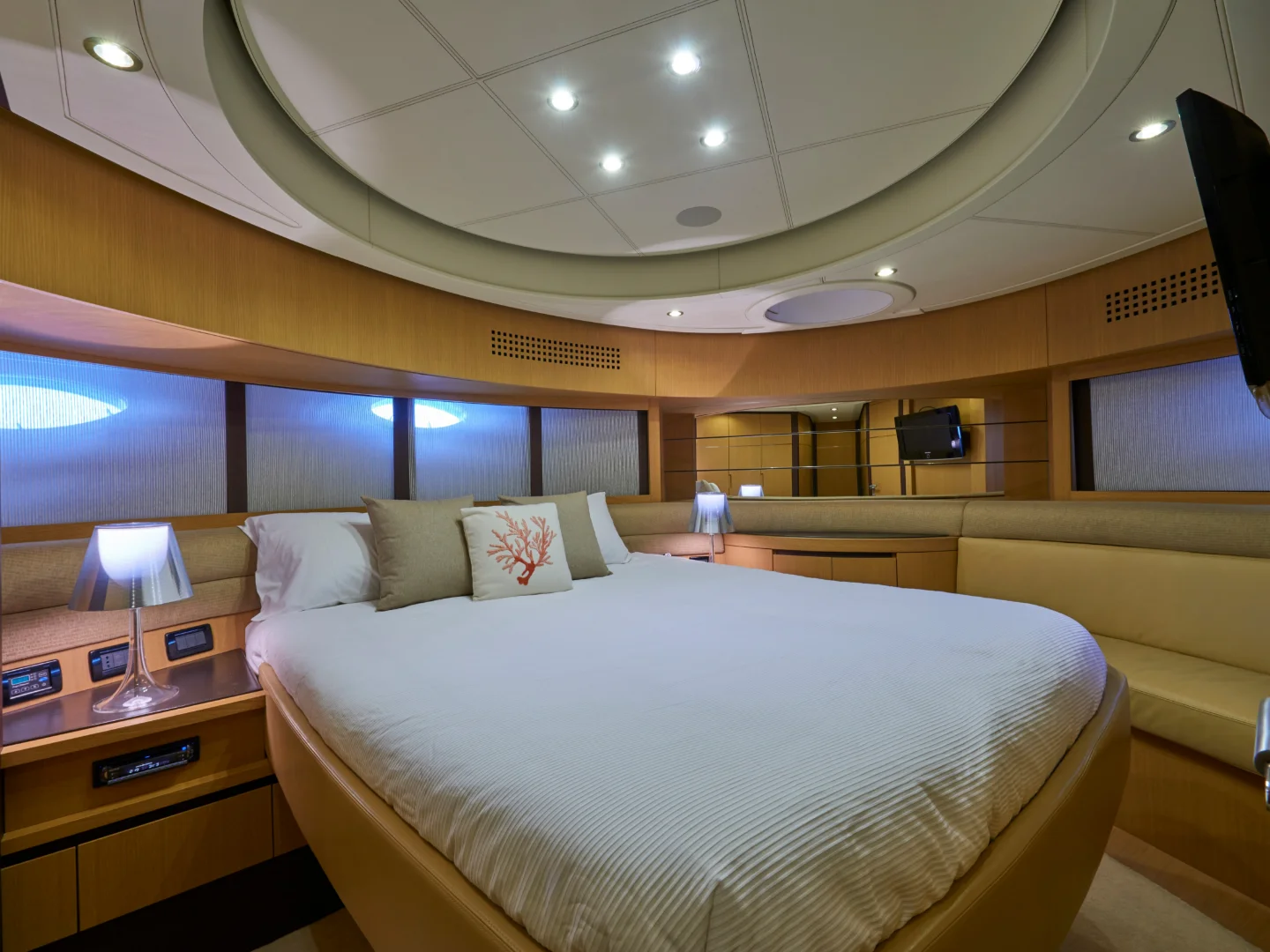 DANZAS | Pershing 90 - Photo 23