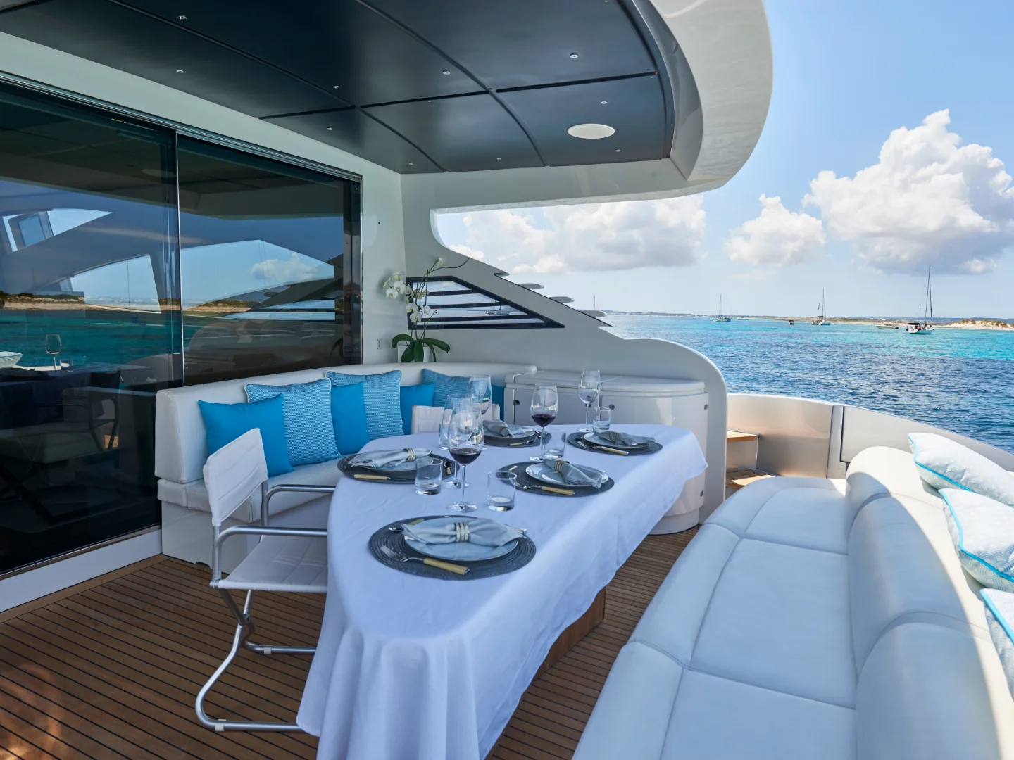 DANZAS | Pershing 90 - Photo 15