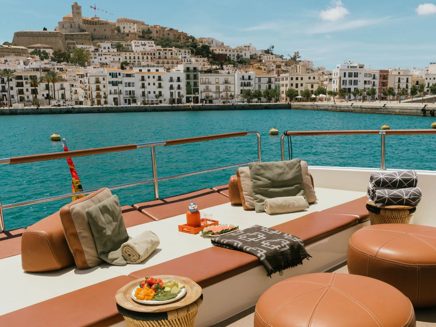 GOLDFINGER  FLOATING PENTHOUSE 64ft HOUSE OF HÜTTER - Photo 10
