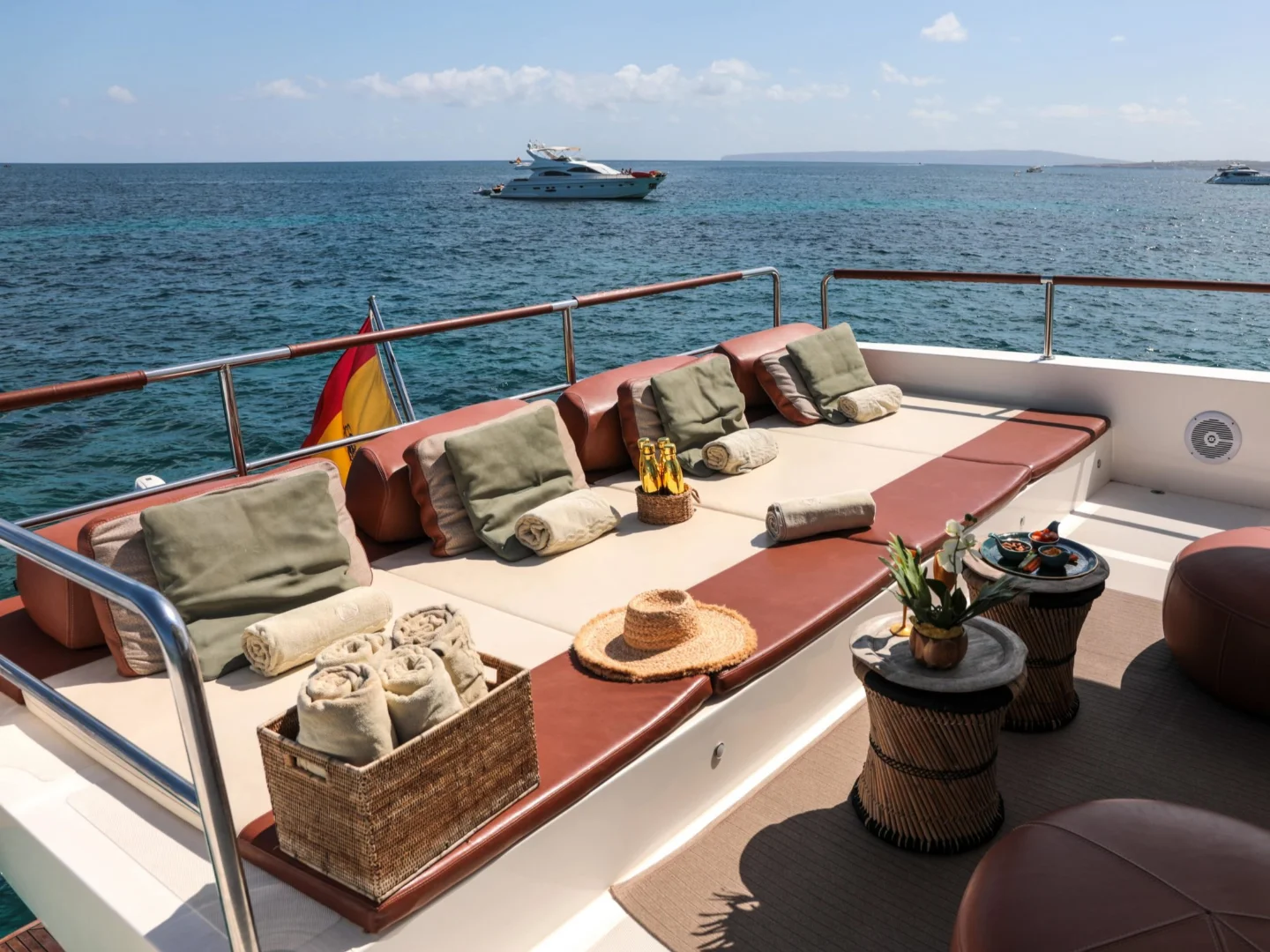 GOLDFINGER  FLOATING PENTHOUSE 64ft HOUSE OF HÜTTER - Photo 32