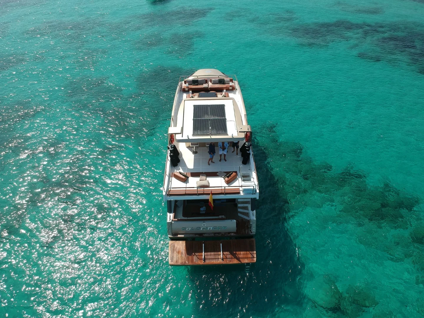 GOLDFINGER  FLOATING PENTHOUSE 64ft HOUSE OF HÜTTER - Photo 4