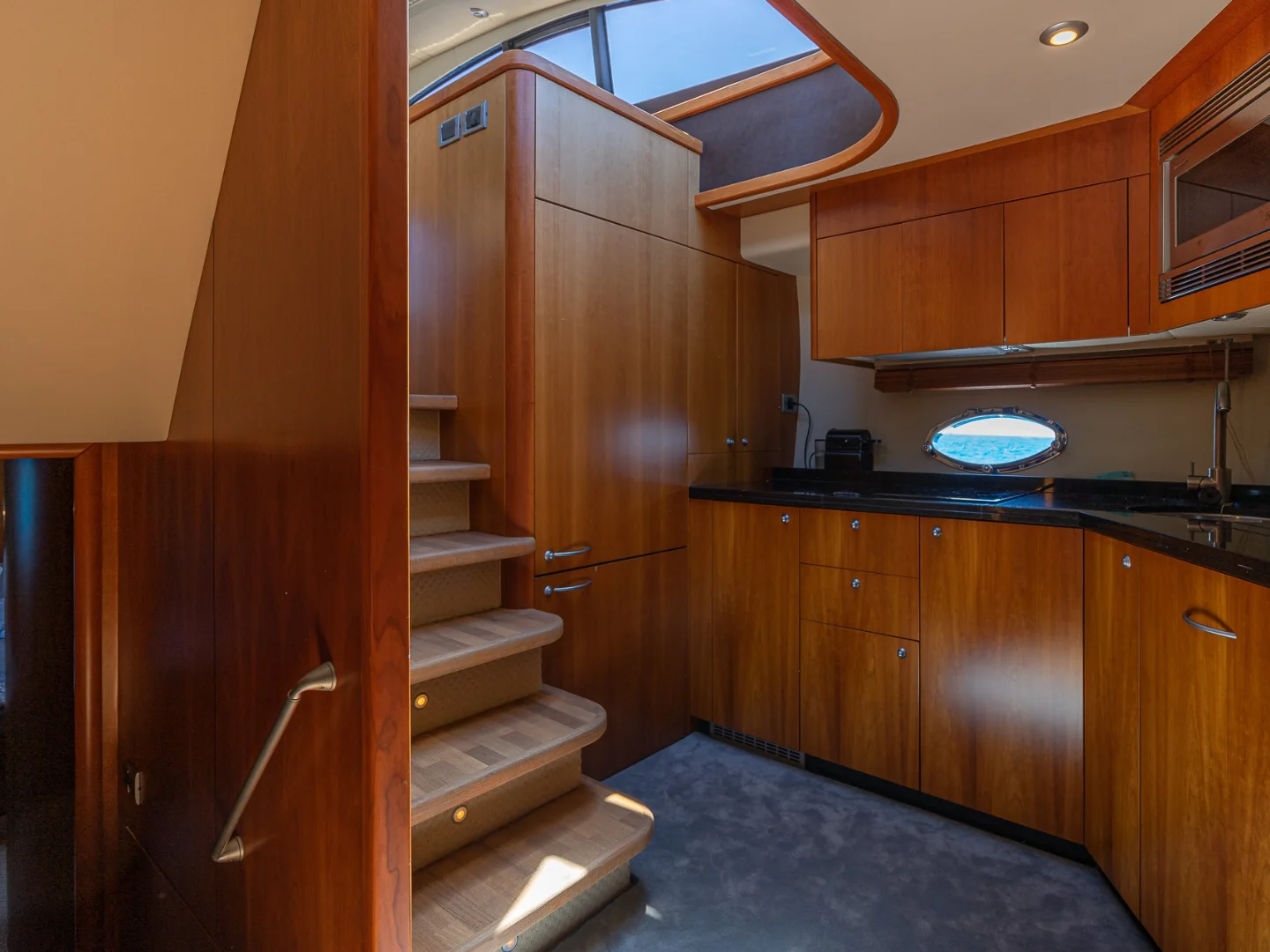 MALBEC | Sunseeker Predator 72 - Photo 31
