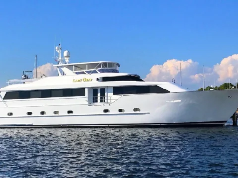 Broward 100 | Classy Luxury Yacht Charter in Miami