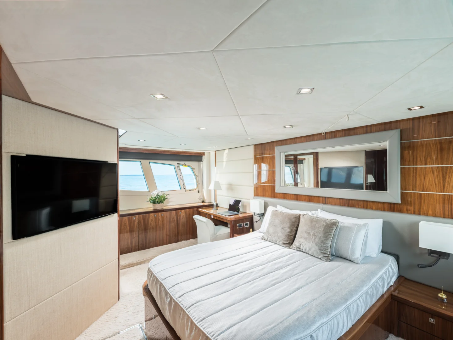 CALA DI LUNA | Sunseeker Manhattan 70 - Photo 23