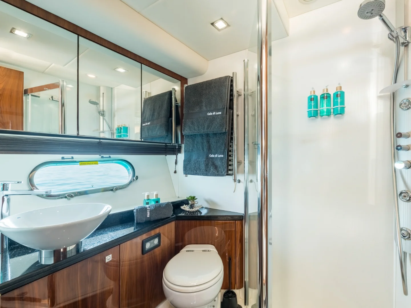 CALA DI LUNA | Sunseeker Manhattan 70 - Photo 26