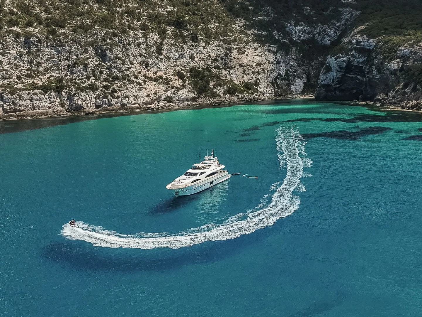 DOLCE VITA IV | Astondoa 102 GLX - Photo 48