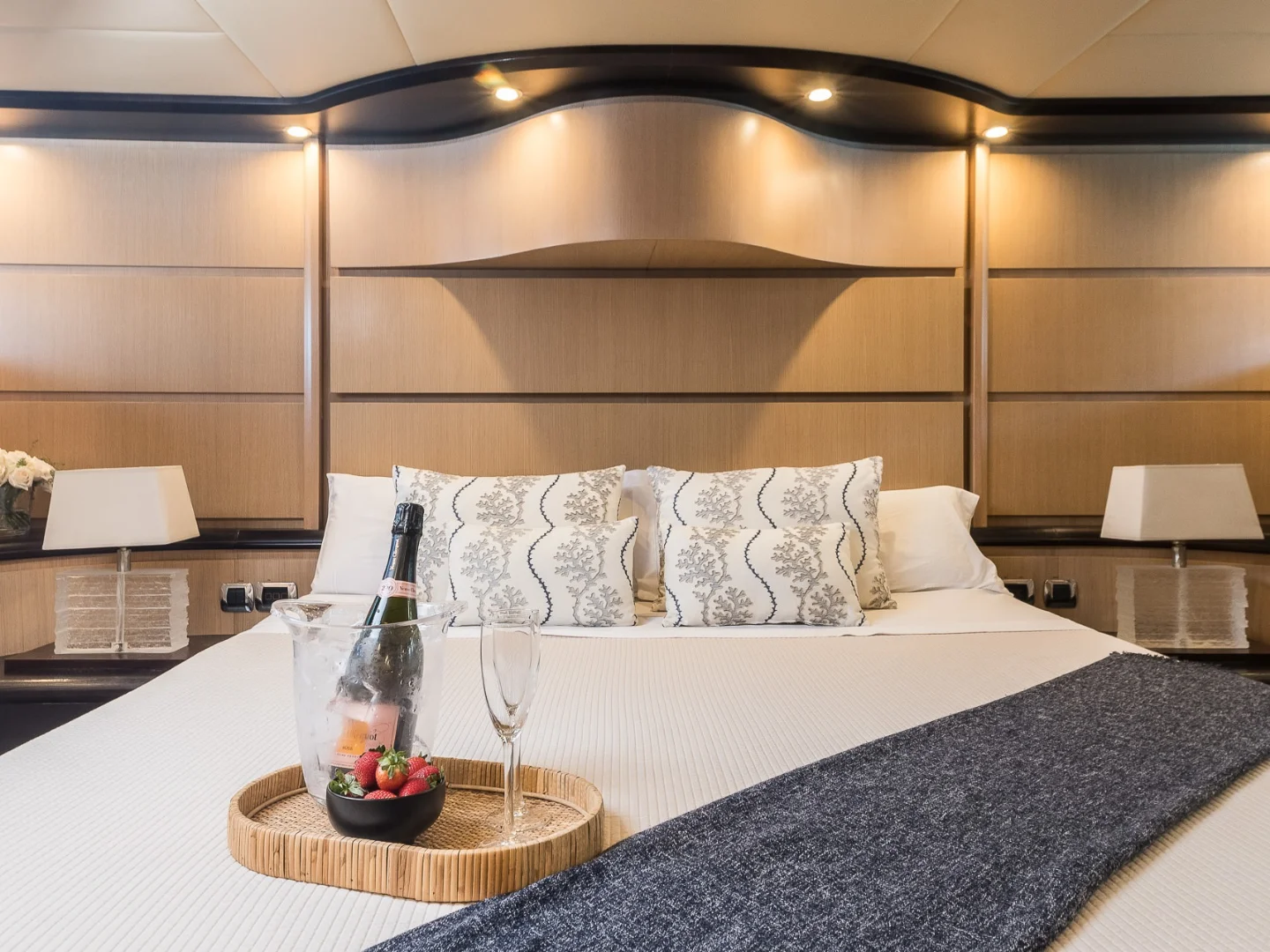 DOLCE VITA IV | Astondoa 102 GLX - Photo 34