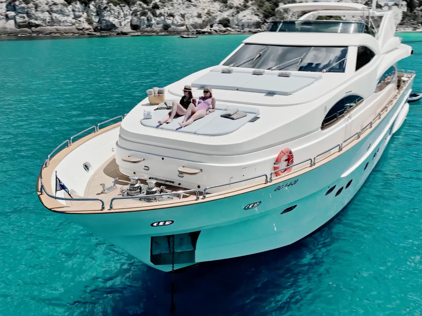 DOLCE VITA IV | Astondoa 102 GLX - Photo 8