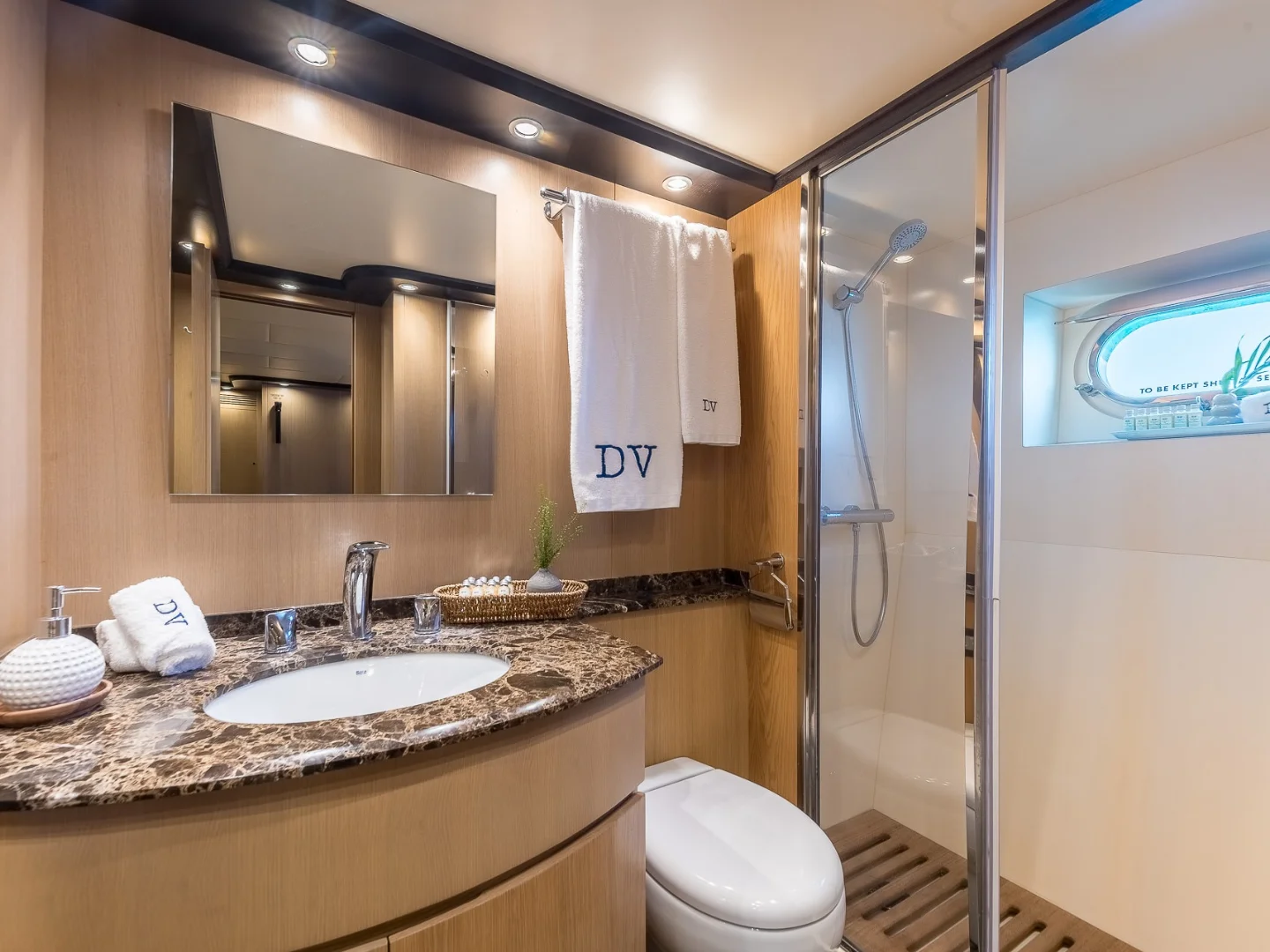 DOLCE VITA IV | Astondoa 102 GLX - Photo 28