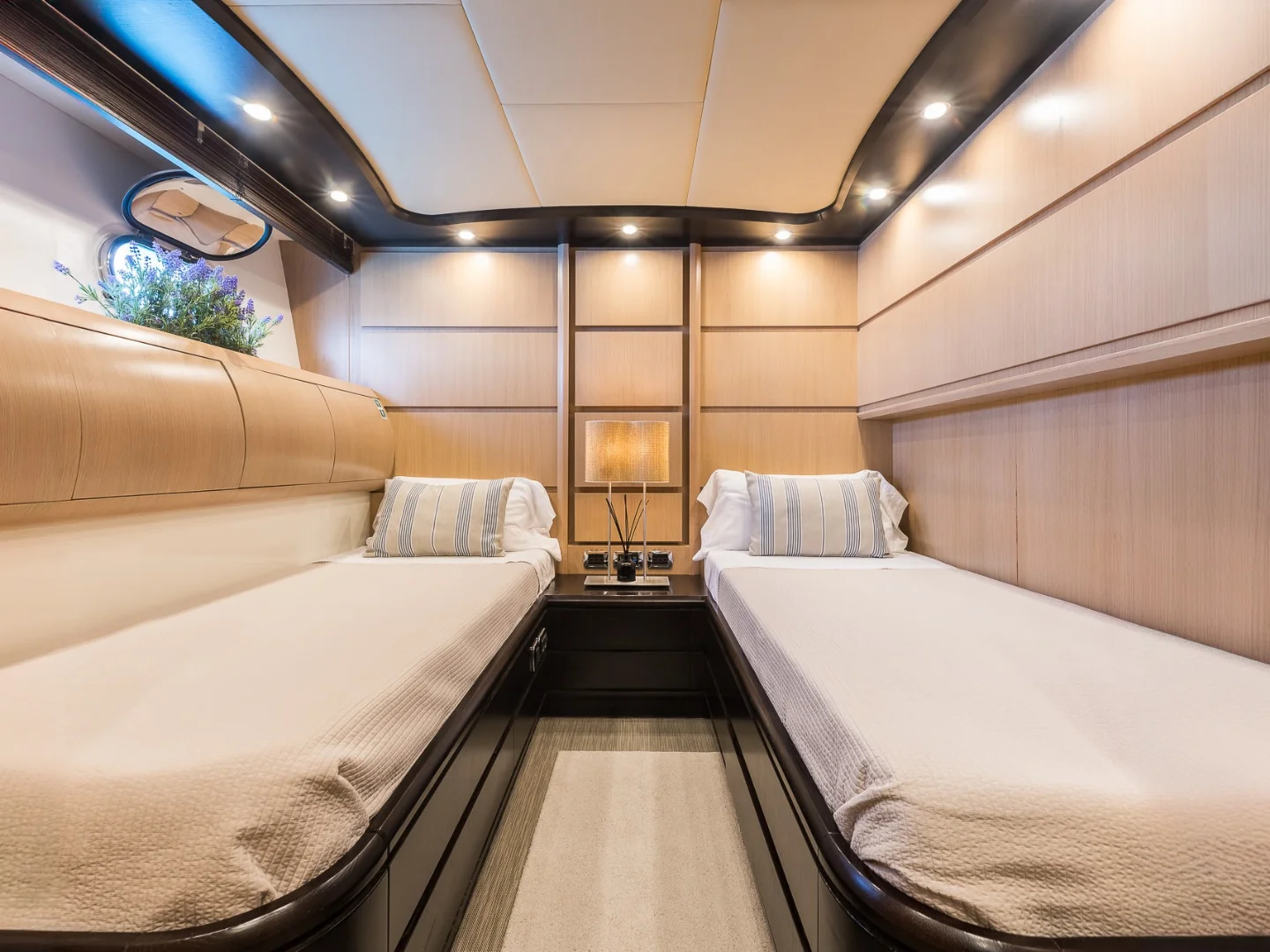 DOLCE VITA IV | Astondoa 102 GLX - Photo 36