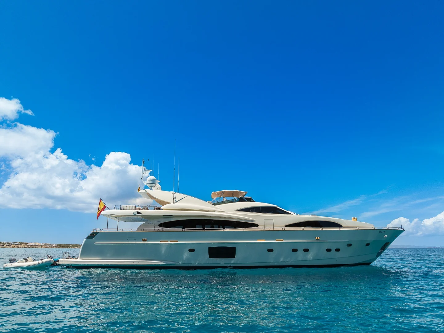 DOLCE VITA IV | Astondoa 102 GLX - Photo 24