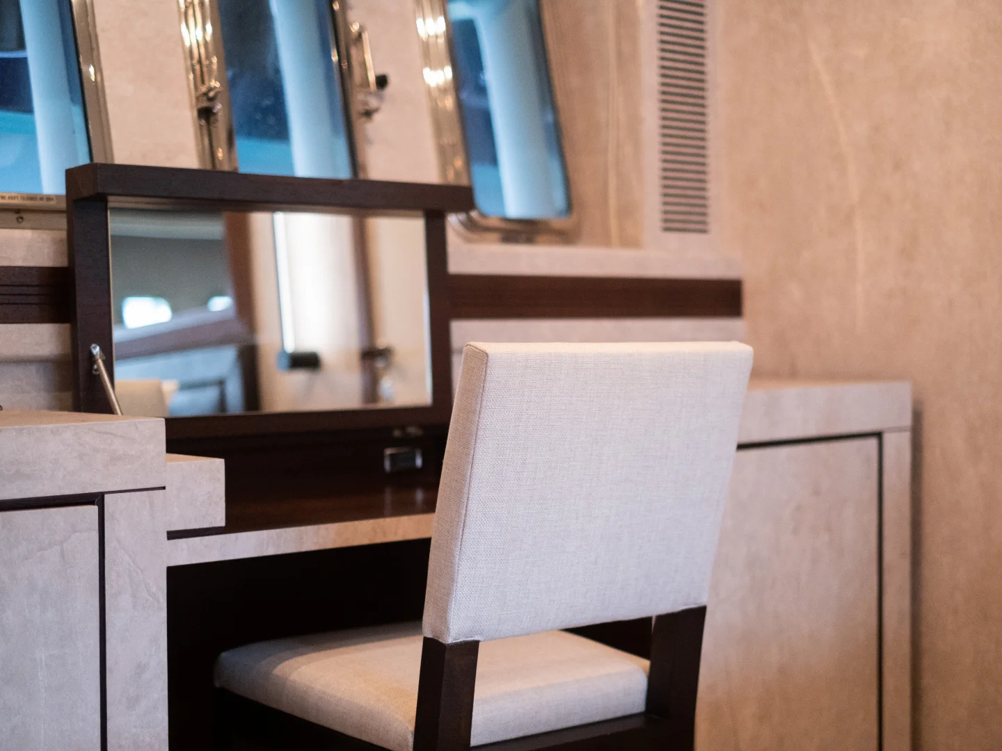 FIVE STARS | Mangusta 92 - Photo 27