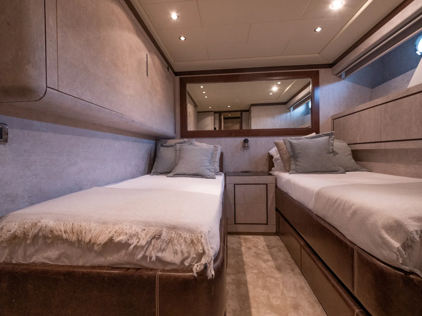 FIVE STARS | Mangusta 92 - Photo 30