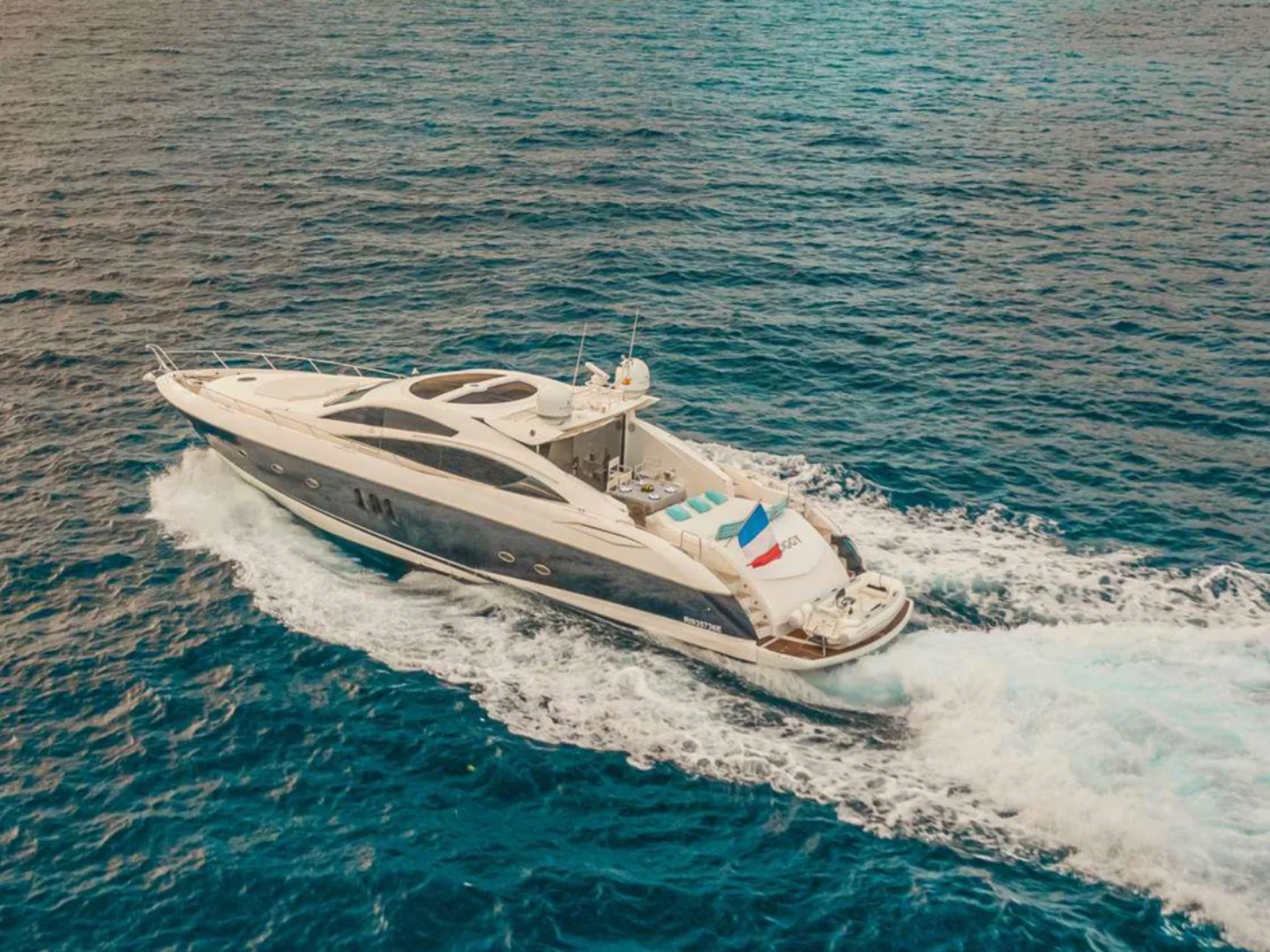 FROGGY | Sunseeker Predator 82 - Photo 6
