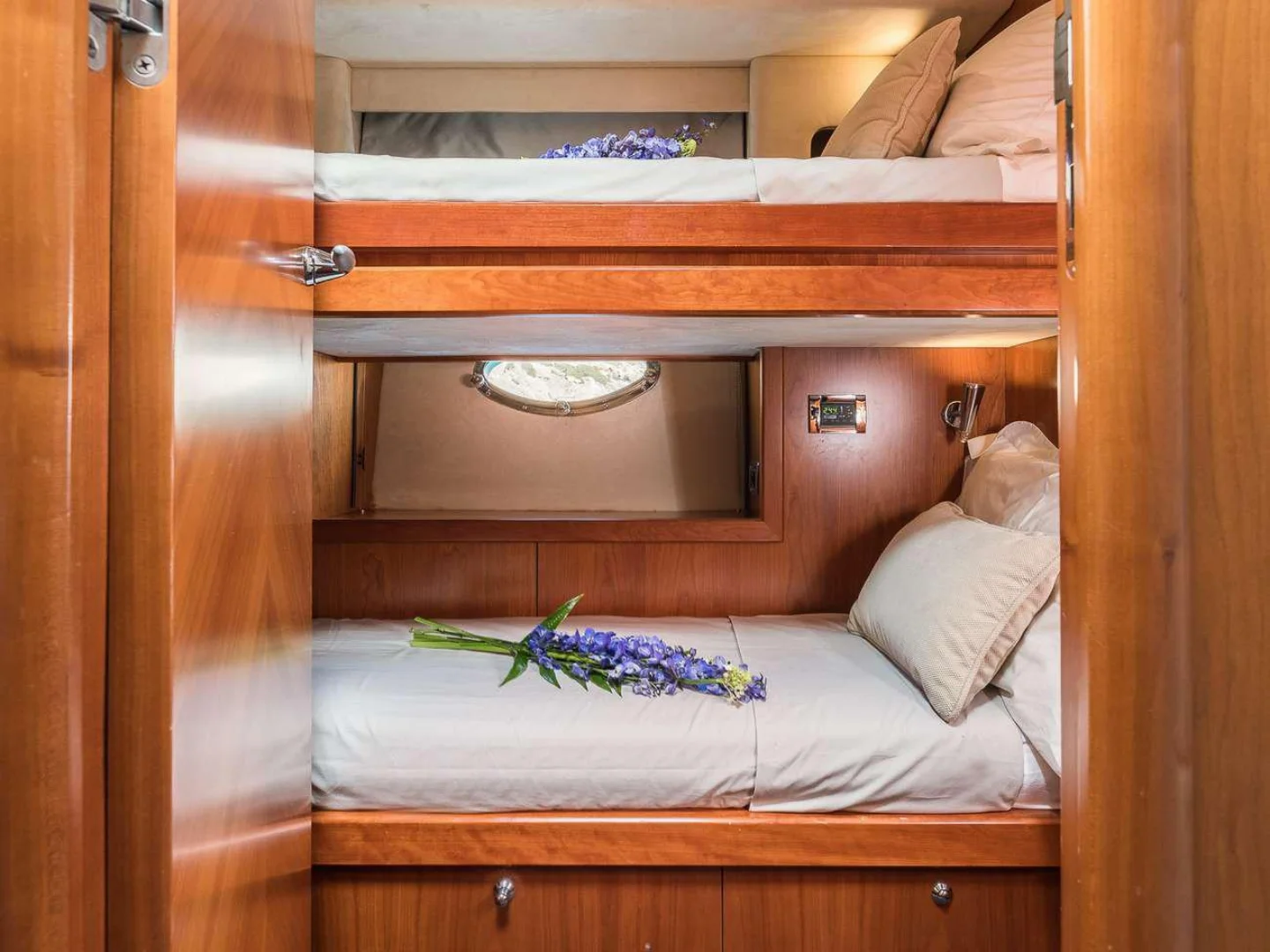FROGGY | Sunseeker Predator 82 - Photo 30