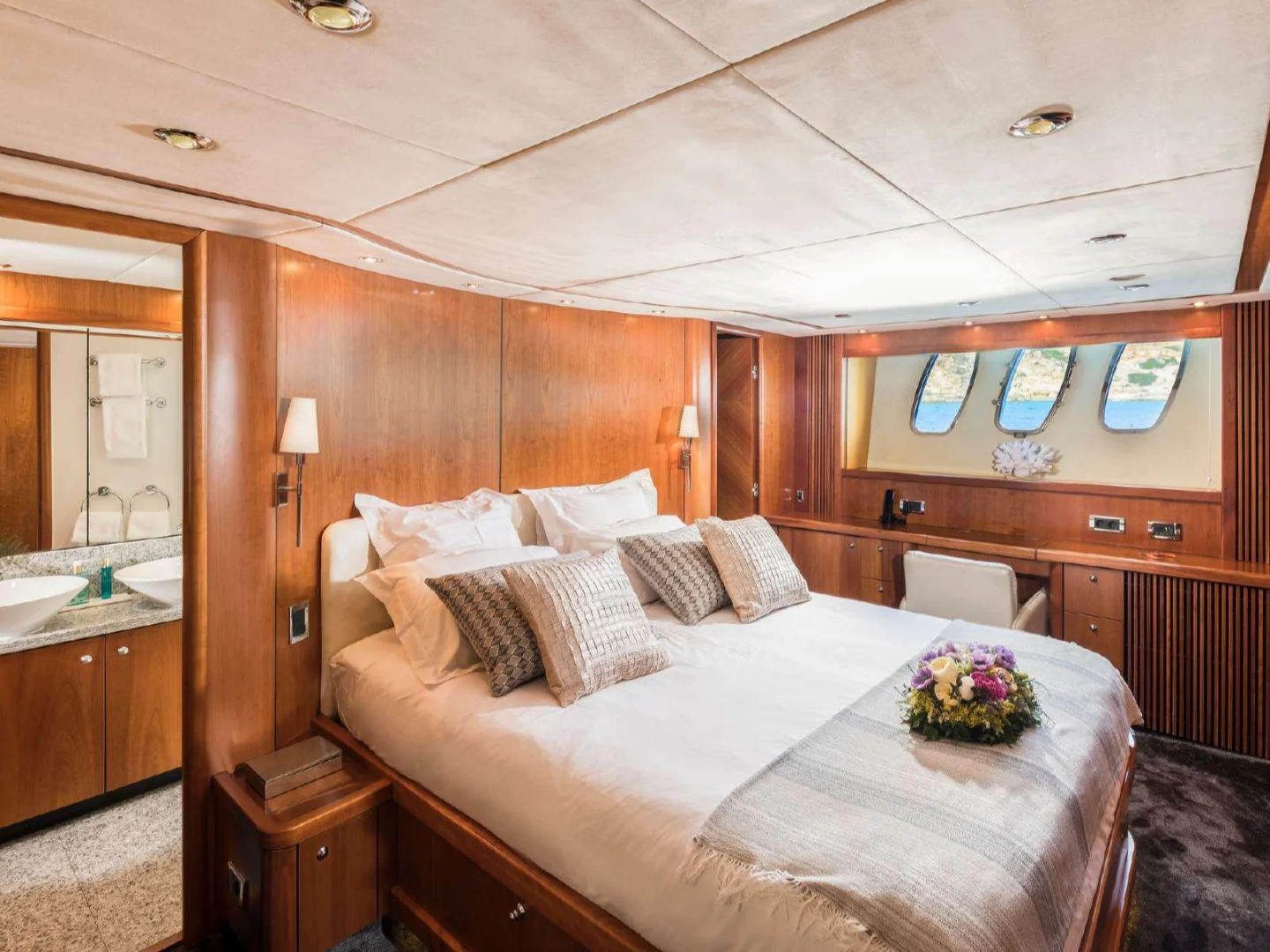 FROGGY | Sunseeker Predator 82 - Photo 19