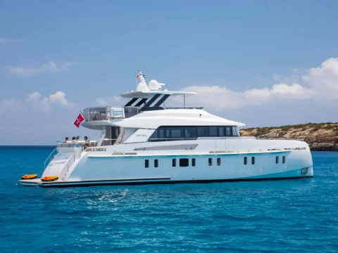 Yacht charter Ibiza Vanquish 82 MY Seastory