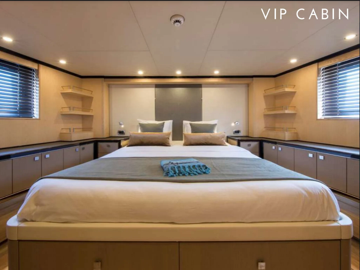 SEA STORY | Vanquish 82 - Photo 11